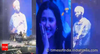 Netizens applaud Arijit's gesture for Mahira