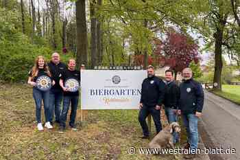 Warburg: „Fidele Lederhosen“ eröffnen Biergarten-Saison an der Brauerei