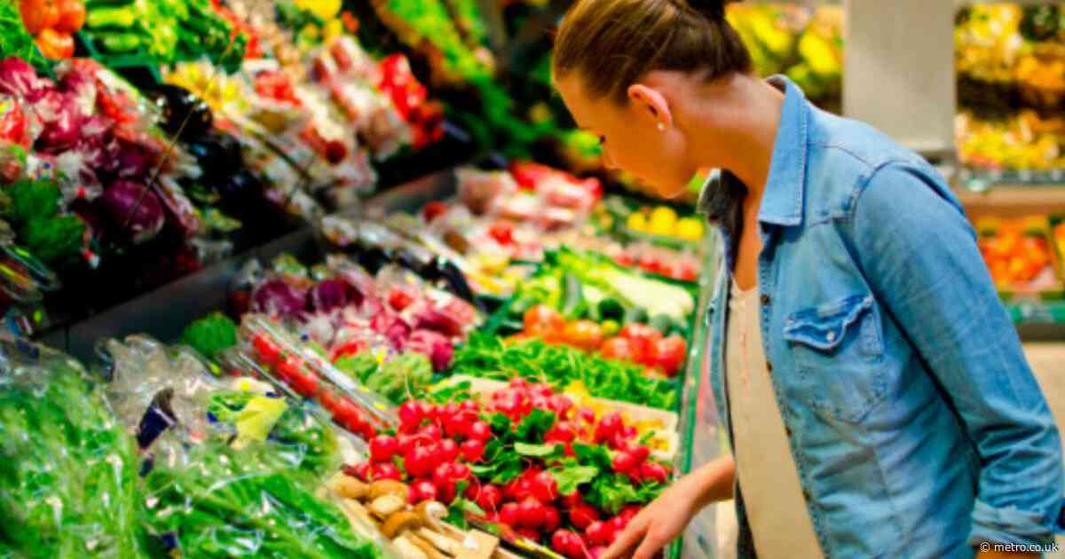 Supermarket expert shares little known pricing trick that fools shoppers
