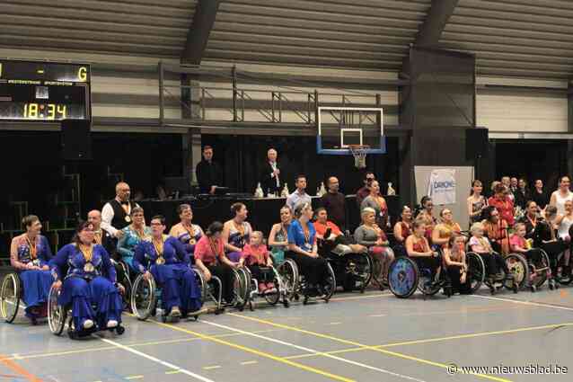 Felicitaties en gouden medailles voor Keerbergse rolstoeldansclub
