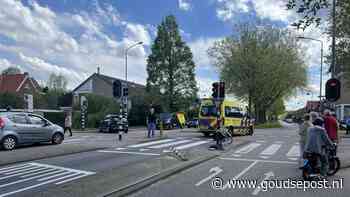 Jonge fietser aangereden na mislukte inhaalpoging bij kruising Zwarteweg Gouda