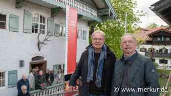 20 Jahre Gmundart: Eine Feier der Kunst und Freundschaft im Jagerhaus