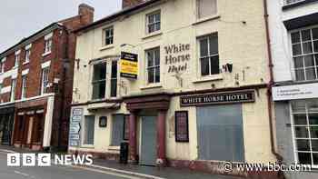 Contractor sought for listed hotel site