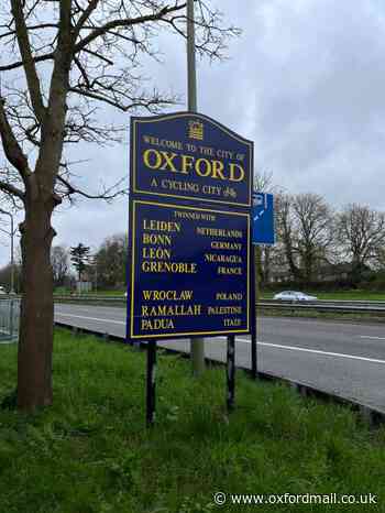Oxford: Botley Road criminal damage to welcome sign