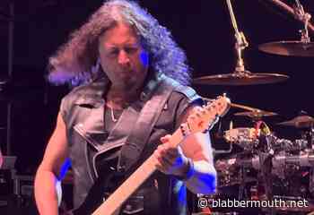 QUEENSRŸCHE's MICHAEL WILTON: 'At Our Age Now, We're Still Crushing It'