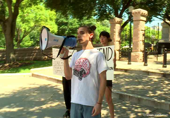 'Stop the purge': UT Austin DEI rally, outcry as employees laid off look for work