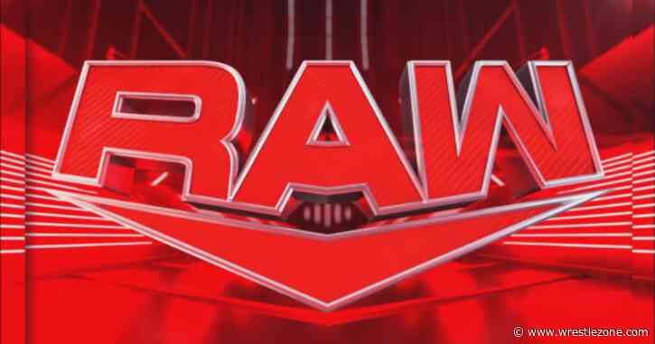Report: Former Universal Champion In Town For 4/29 WWE RAW (Possible Spoiler)