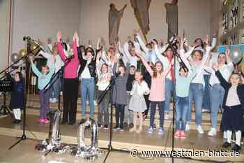 „The Kuhlen Singers“ und Kinder glänzen