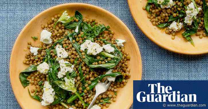 José Pizarro’s lentils with wild garlic (or spinach) and goat’s cheese – recipe