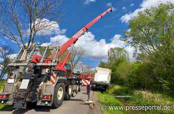 POL-CUX: LKW gerät in Otterndorf in den Seitenraum und muss aufwändig geborgen werden