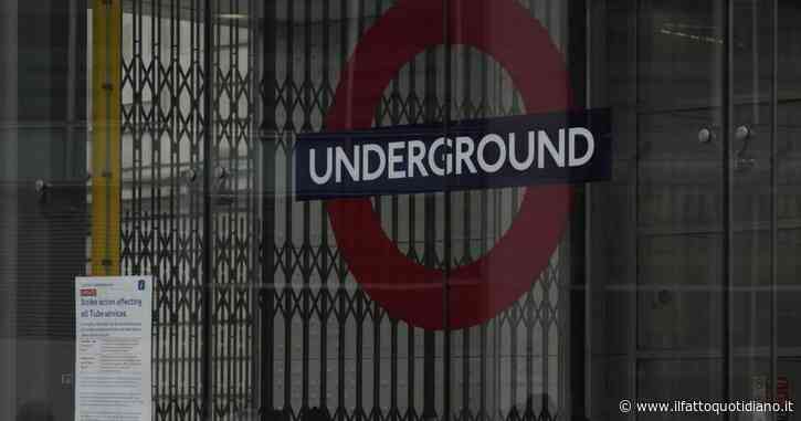 Gran Bretagna, media: “Accoltellate diverse persone nella metro di Londra. Arrestato un uomo”