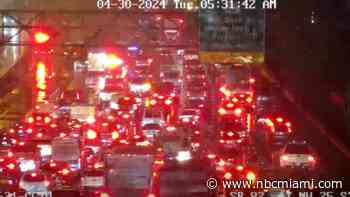 Two lanes of the Palmetto Expressway blocked after multi-vehicle crash
