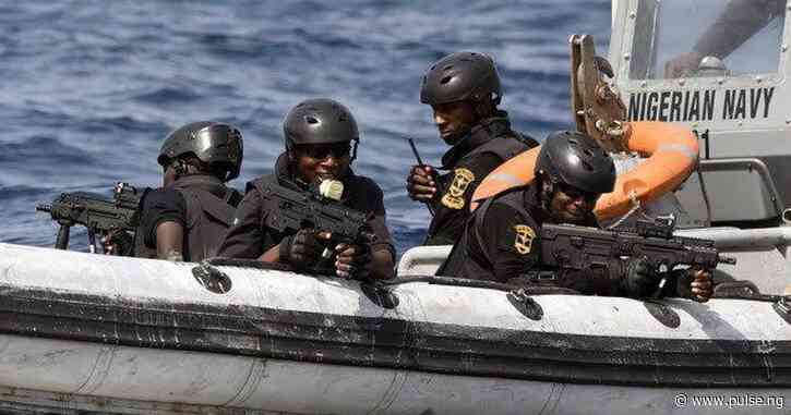Nigerian Navy saves over 250 passengers from capsised boat in Rivers