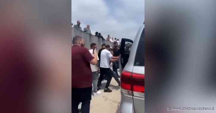 Cisgiordania, diplomatico tedesco contestato e aggredito da studenti palestinesi all’Università di Birzeit: lanciate pietre contro la sua auto