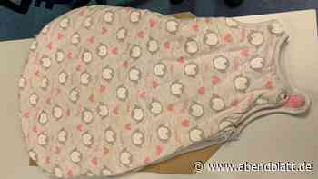 Baby auf Toilette in Hamburg ausgesetzt – in diesem Schlafsack