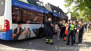 Kind läuft vor Bus – sieben Verletzte auf Finkenwerder
