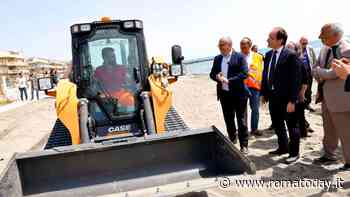 Ostia, al via il "piano mare": in vista della stagione estiva, task force al lavoro per pulire spiagge e strade