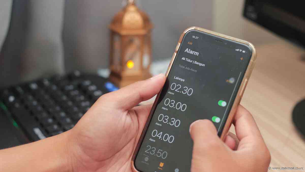How to ensure your iPhone alarm goes off - after users complain app isn't waking them up for work or school