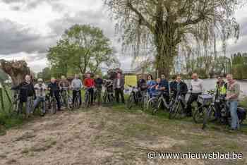 Rotonde, fietspad en trage weg geopend vlakbij De Vossenberg: “Men kan hier nu een mooie wandeling maken”