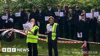 School pupils protest over gravel extraction plan