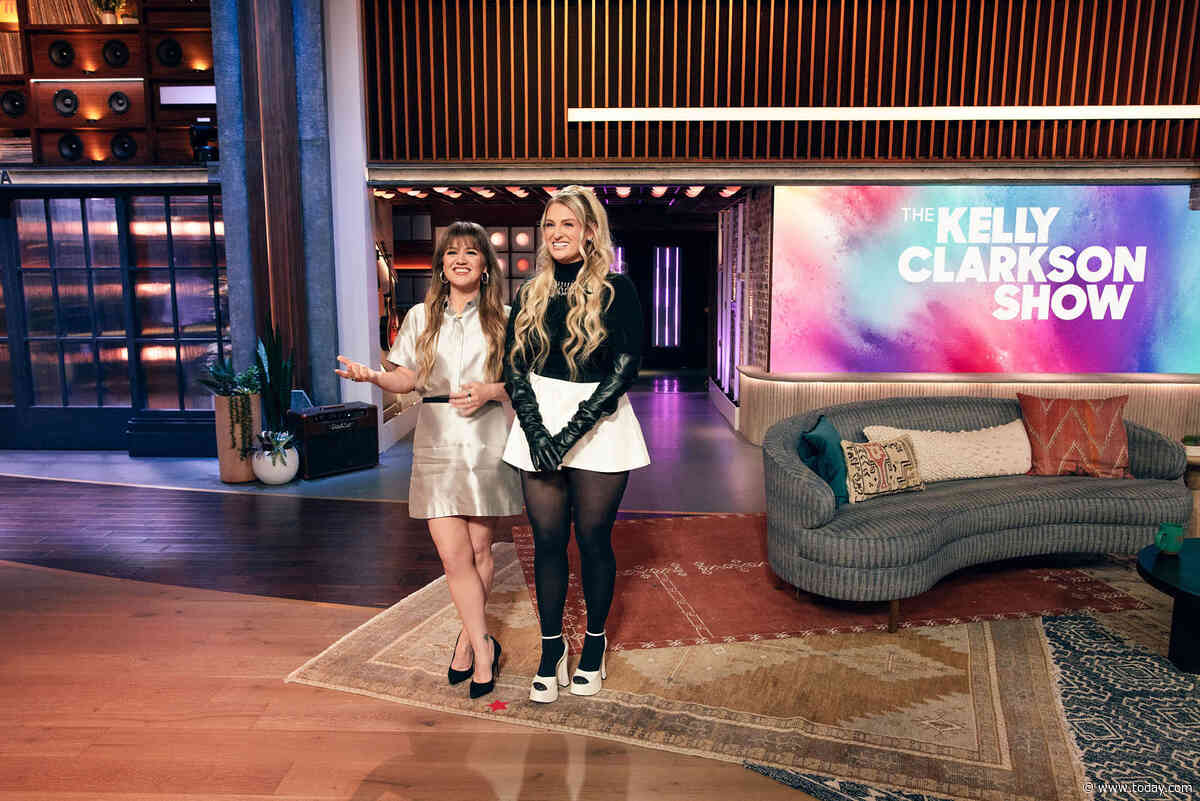 Kelly Clarkson warns Meghan Trainor about bringing kids on tour – and shares this 1 tip