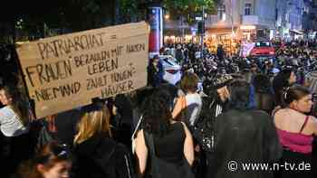 Friedlicher als im letzten Jahr: Erste Demos ziehen durch Berlin