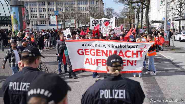 Linksextreme gehen zum 1. Mai in Hamburg auf die Straße