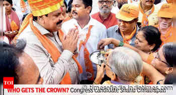 Shivaji descendant in close fight with Shinde camp MP