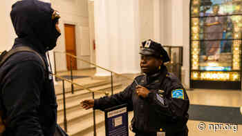 Police enter Columbia University's Hamilton Hall amid pro-Palestinian protests