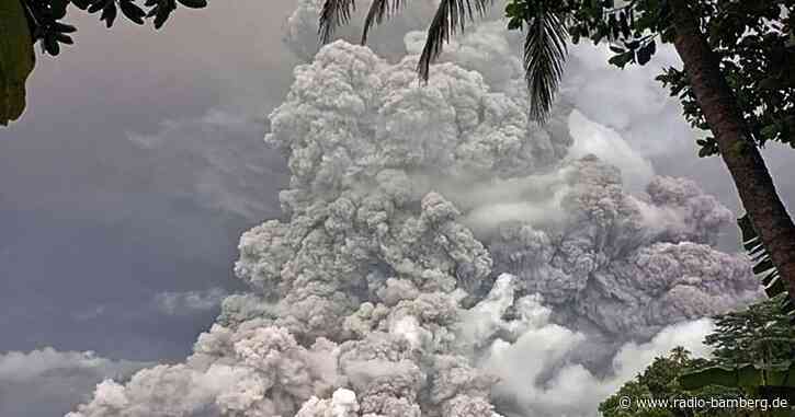 Evakuierungen nach neuem Ausbruch von Vulkan in Indonesien