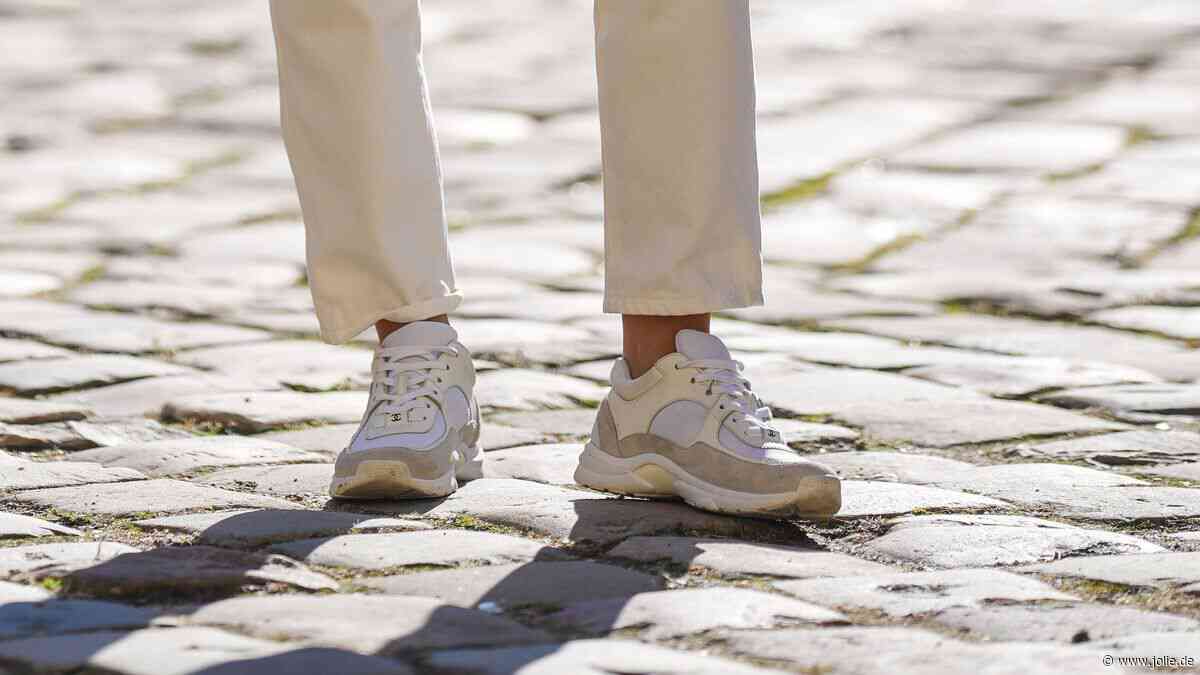 Sneaker für lange Beine: Diese Modelle strecken deine Silhouette