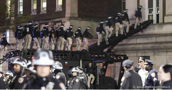 Polizia fa irruzione alla Columbia University: 100 manifestanti pro-Palestina arrestati. Scontri in un campus a Los Angeles