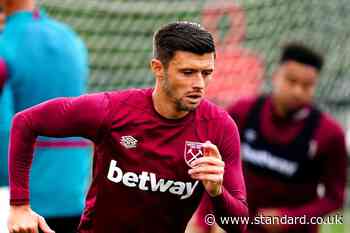 Aaron Cresswell and Angelo Ogbonna in contract limbo amid West Ham manager uncertainty