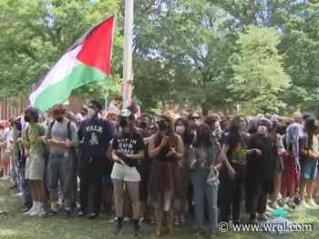 UNC protesters & police clash after American flag replaced with Palestinian flag during protests Tuesday