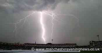 UK weather: Met Office issues thunderstorm warnings