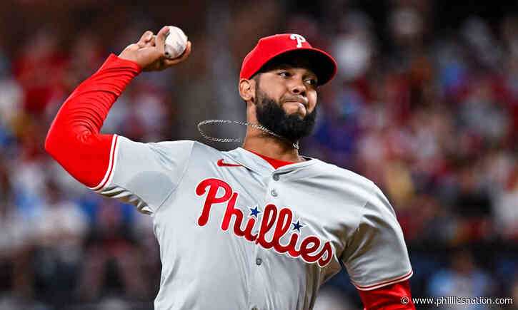 What options do the Phillies have with struggling Seranthony Domínguez?