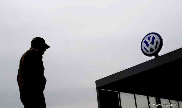 'Volkswagen reserveert bijna miljard euro voor banenkrimp'