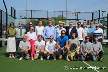 Waregem Gaver Tennisclub opent vier nieuwe padelvelden: “Nog altijd heel populair”