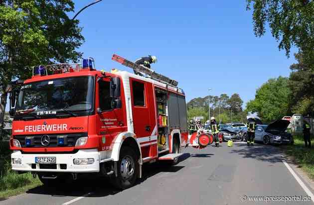 FW Hambühren: Verkehrsunfall fordert zwei Verletzte - Feuerwehr im Einsatz