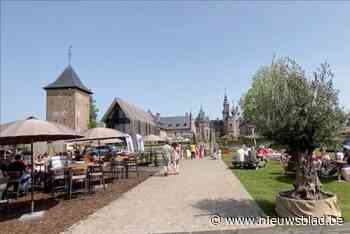 Veel volk op eerste dag zomerbar ‘Jardin du Commandeur’ op kasteeldomein in Ordingen