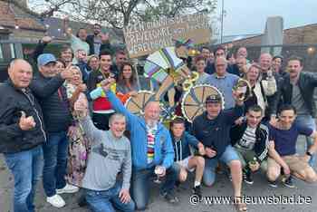 Supporters feesten met Gianni Vermeersch na Belgische graveltitel