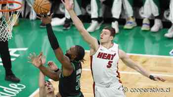 Boston Celtics ganó la serie a Miami Heat y avanzó a las semifinales del Este