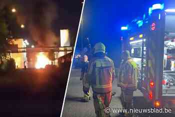 Explosie bij metaalbedrijf Umicore in Olen, vrouw in levensgevaar na botsing met tankinstallatie: “Grote steekvlam en luide knal”