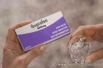 Can I take paracetamol and ibuprofen together? NHS advice