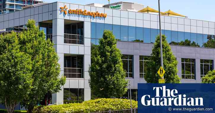 Nearly half of Smith & Nephew investors revolt against CEO pay rise