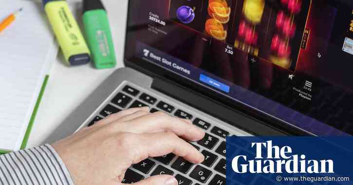 Online gamblers who lose £500 or more a month to face extra checks