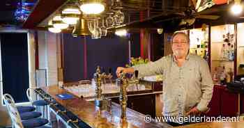Kroegbaas Bart vecht voor voortbestaan van zijn café; vaste klanten houden inzamelingsactie