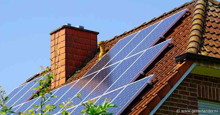 Terugleverkosten zaaien twijfel: zijn zonnepanelen nog wel een slimme investering?