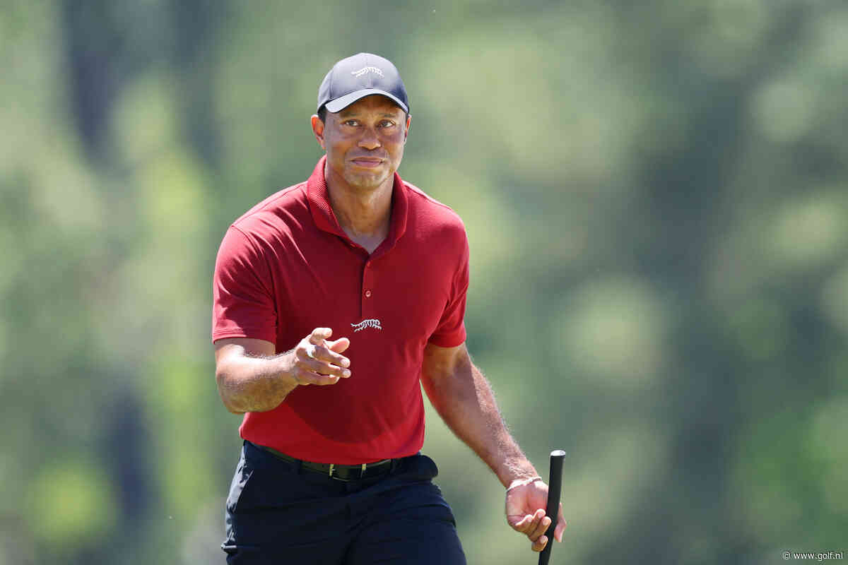 Waarom Tiger Woods áltijd rood draagt op zondag (met een bijzondere rol voor zijn moeder)