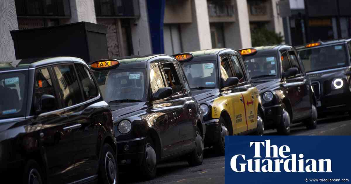 More than 10,000 London black-cab drivers launch £250m Uber lawsuit